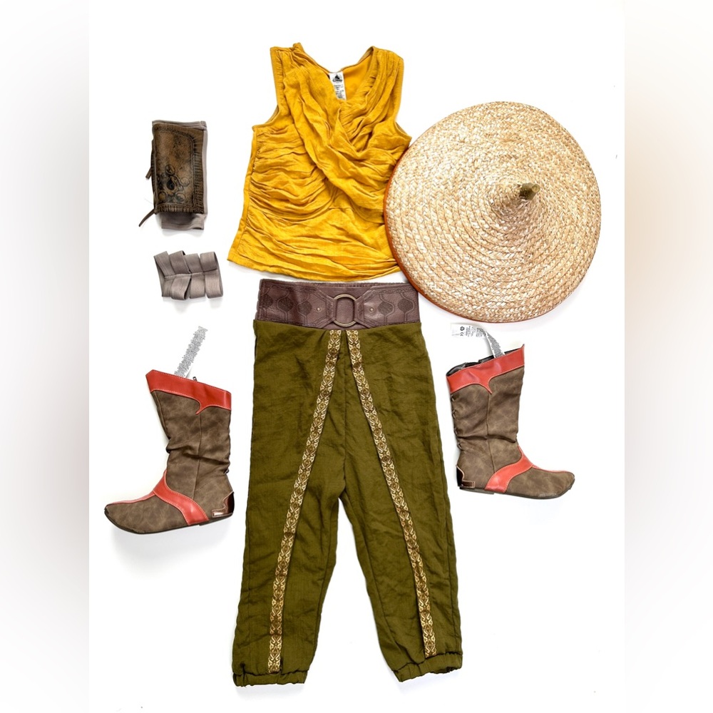 Disney Girls Raya and the last Dragon Costume Size 7/8, Boots 13